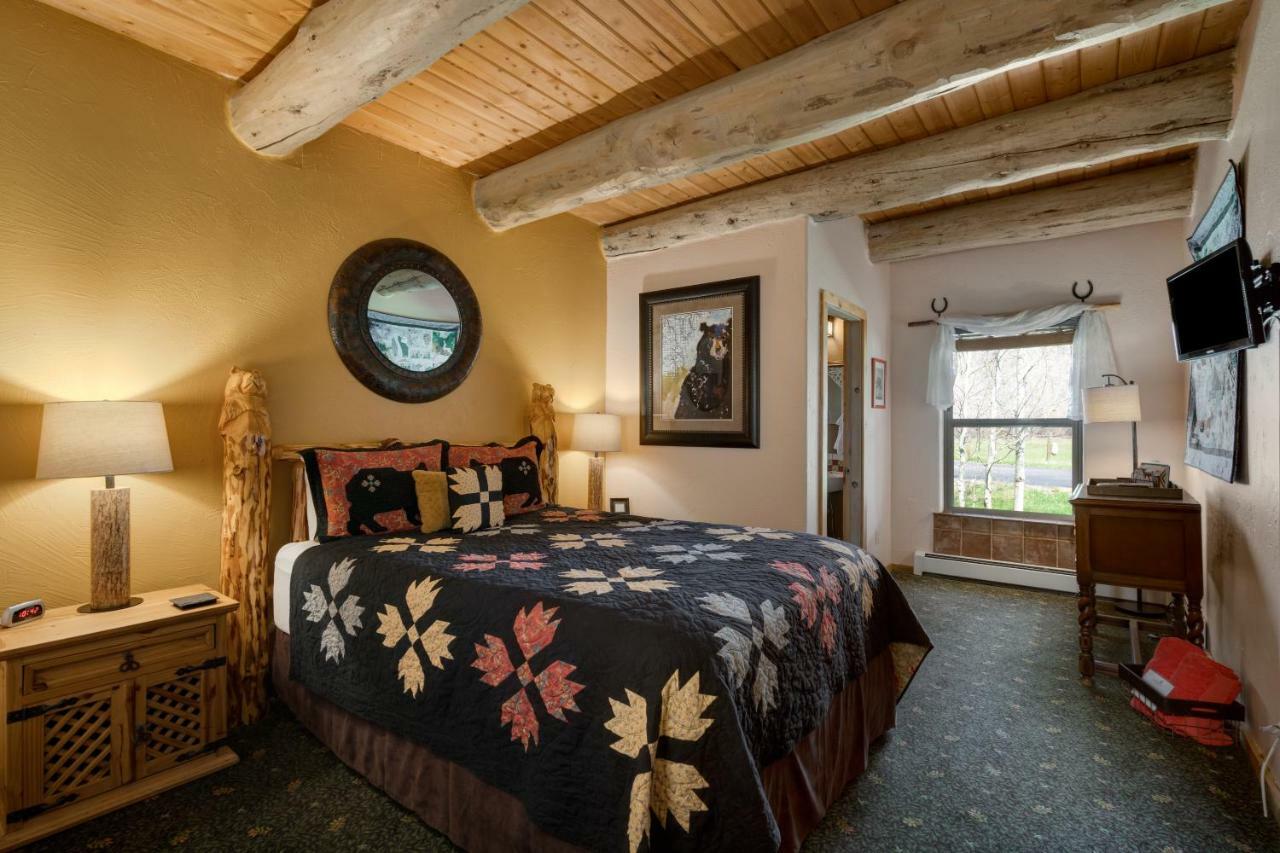 Mariposa Lodge Bed And Breakfast Стимбот Спрингс Экстерьер фото